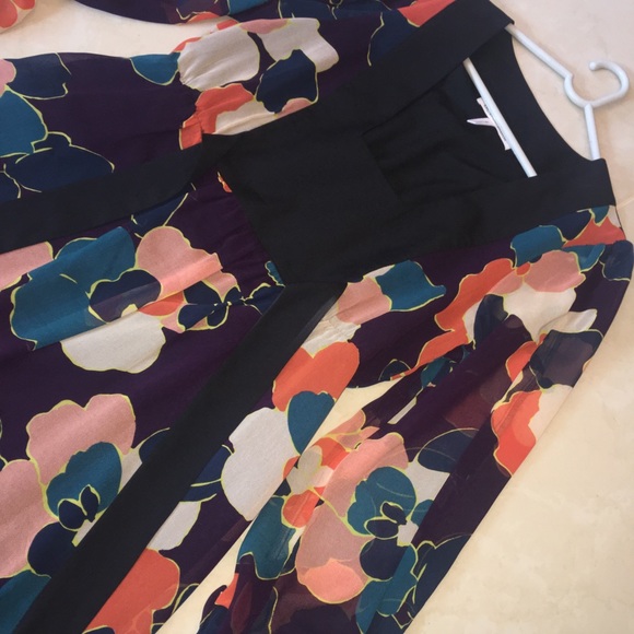 Bcbg dress! - Picture 4 of 4